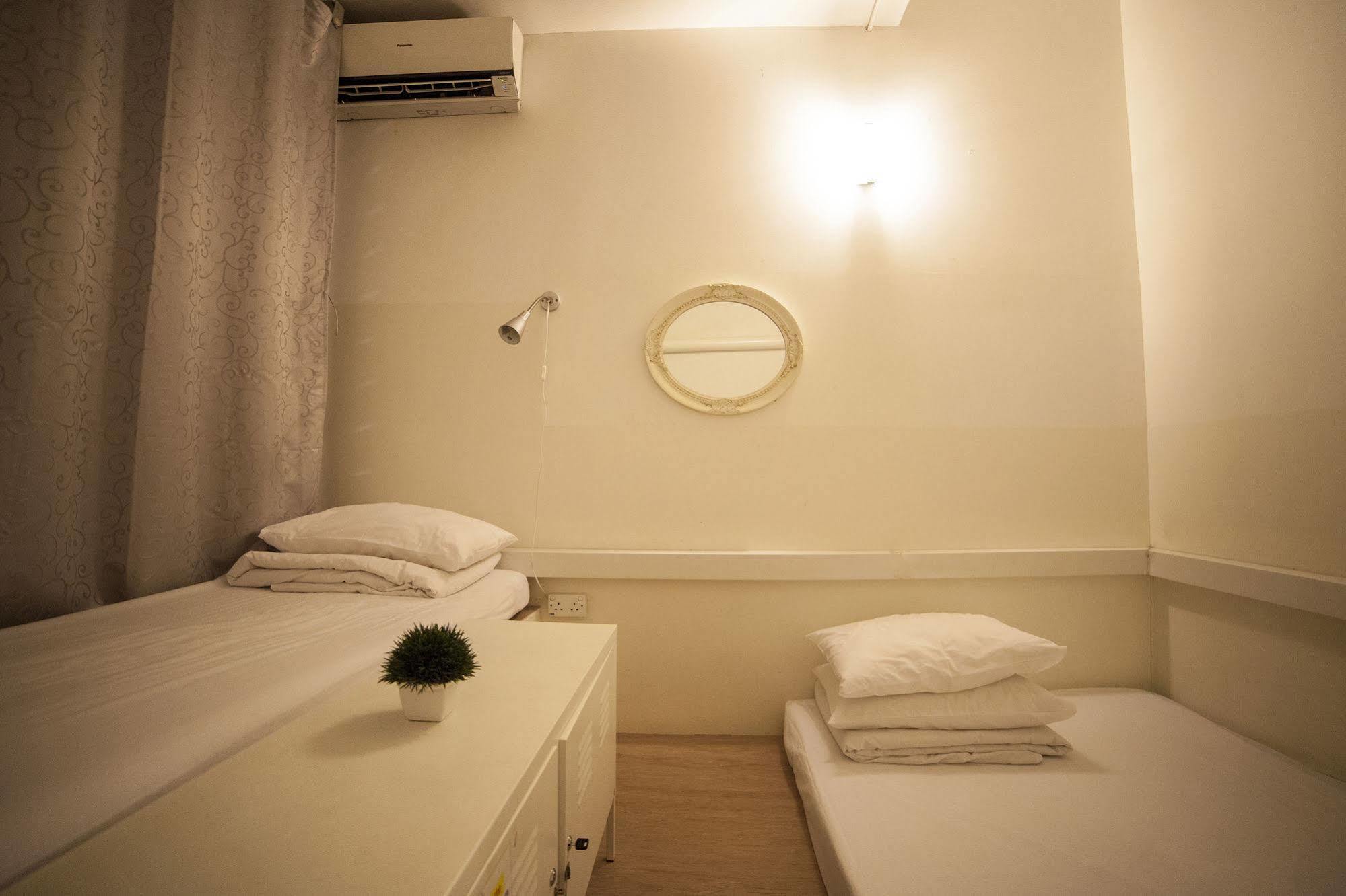Blanc Asrama Singapore